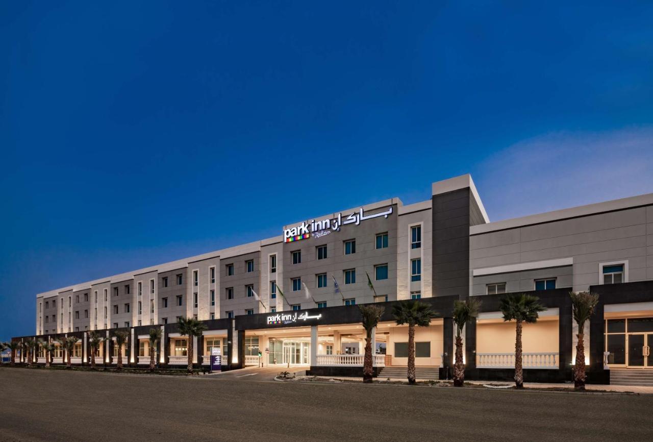Park Inn by Radisson Jubail Industrial City Bagian luar foto