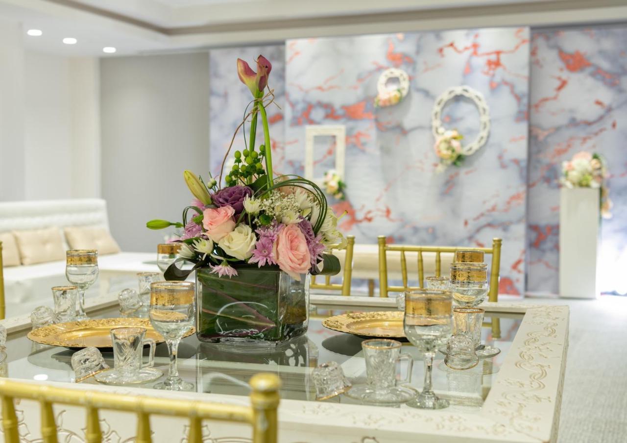 Park Inn by Radisson Jubail Industrial City Bagian luar foto