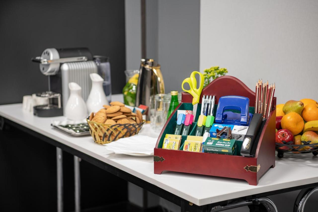Park Inn by Radisson Jubail Industrial City Bagian luar foto