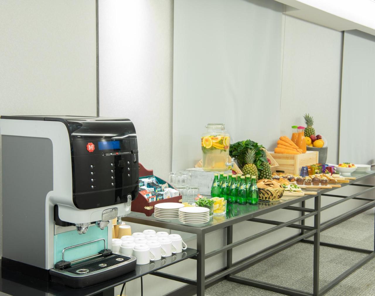 Park Inn by Radisson Jubail Industrial City Bagian luar foto